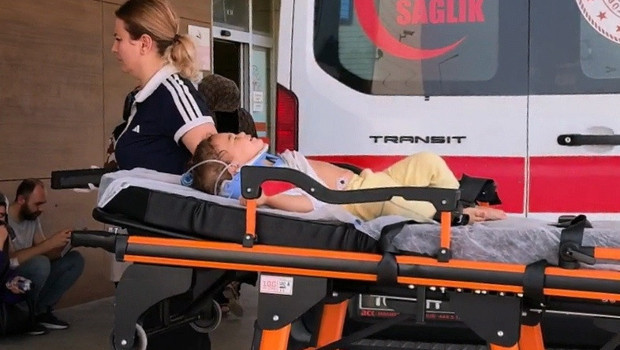 İnegöl'de balkondan düşen bebek ağır yaralandı