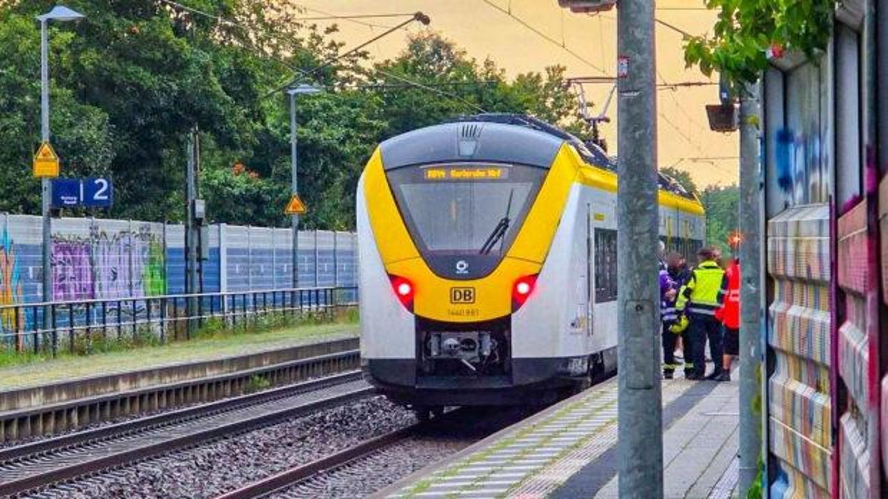 Almanya'da bilet kontrolü dehşete döndü: 120 km hızla giden trenden düştü