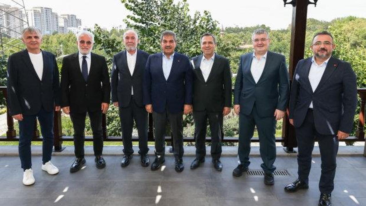 Kanal7 Medya Grubu yöneticileri Esenler Belediye Başkanı Göksu'yu makamında ağırladı