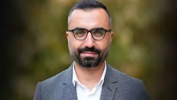 Gazeteci Alican Uludağ sosyal medya paylaşımları gerekçesiyle gözaltına alındı