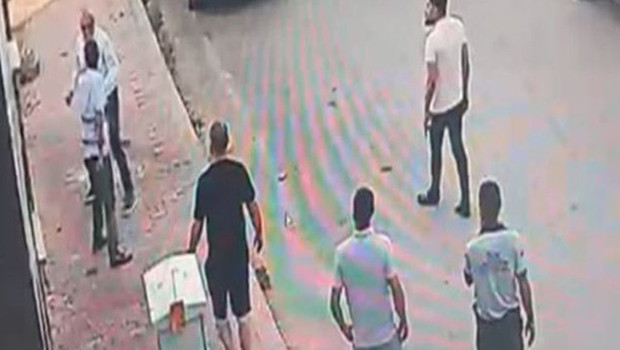 Gaziantep'te bıçaklı saldırıya uğrayan milletvekili Melih Meriç'in kritik tedavisi sürüyor
