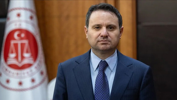 Bakan Gürlek: 22 ilde 64 orman yangınıyla ilgili 43 şüpheli tespit edildi, 11'i tutuklandı