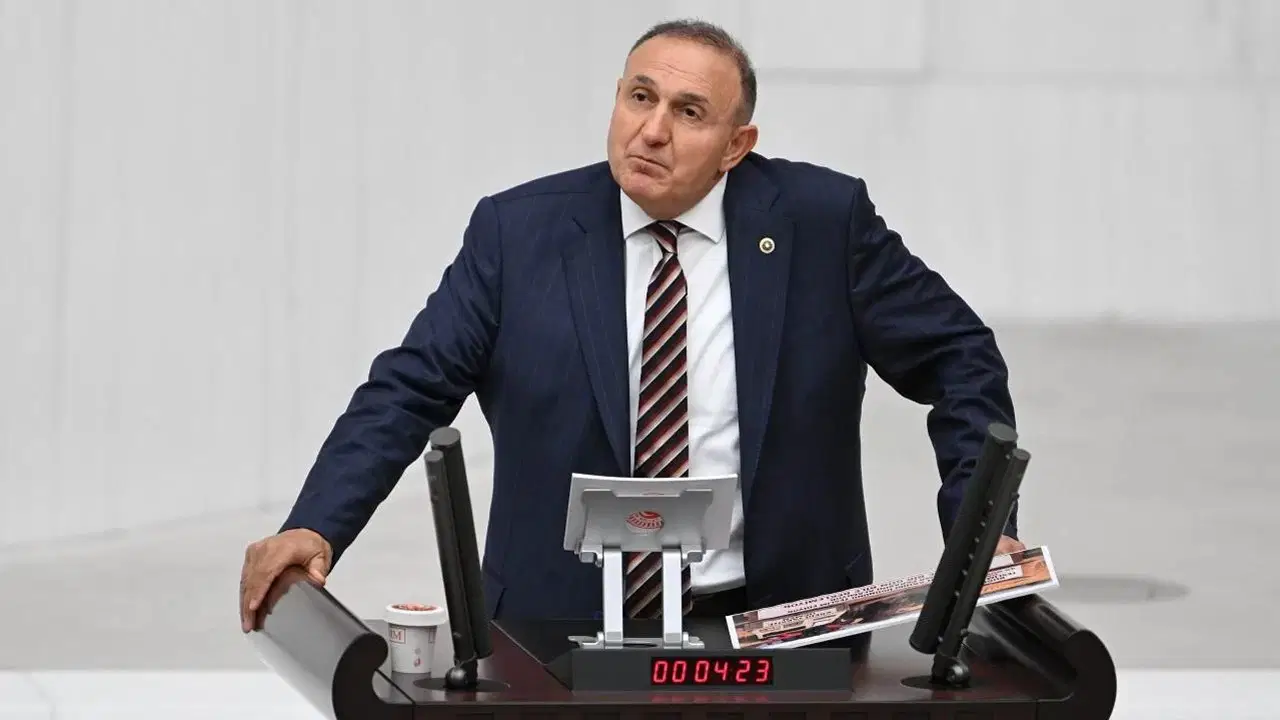 İYİ Partili Yasin Öztürk, AKP'ye geçecek vekile ağır ithamlarda bulundu