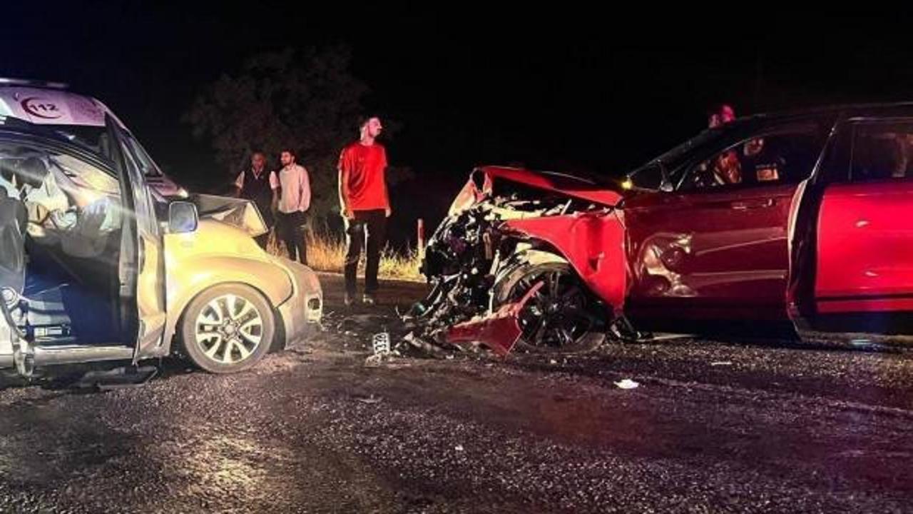 Afyonkarahisar'da feci kaza: 2 can kaybı, 4 yaralı
