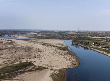 İtalya'nın Po Nehri'nde tuzlu su felaketi: Deniz 18 kilometre içeri sızdı, çiftçiler çaresiz