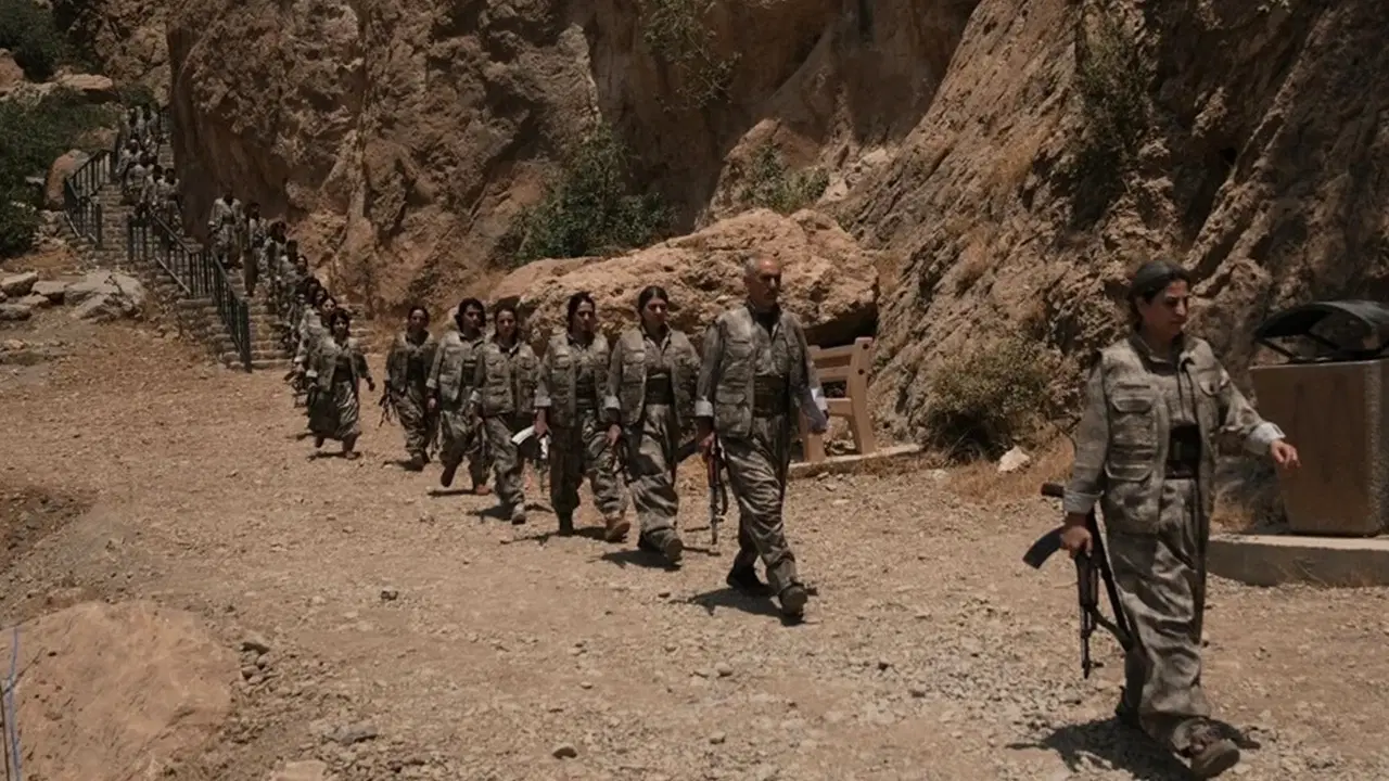 Çerçeve yasa teklifinin kabulünün ardından Kandil'den ilk değerlendirme: 'Demokratikleşmenin kapısını aralıyor'