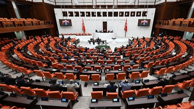 Yeni Yol Partisi'nde sandalye krizi: İstifa geldi, grup kurma hakkı elden gitti