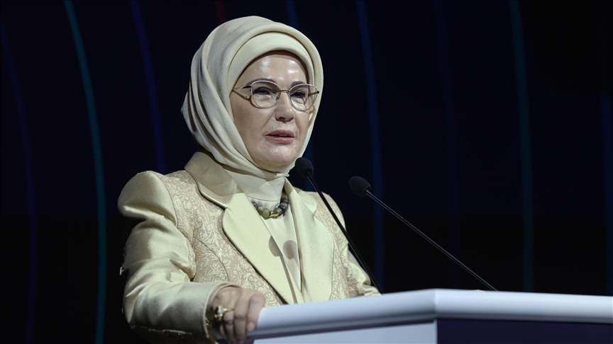 Emine Erdoğan'dan AK Parti'nin 25. yılına anlamlı mesaj