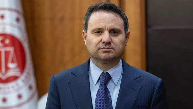 Bakan Gürlek'ten yargı bağımsızlığı mesajı: 'Toplumsal güveni zedeleyen hiçbir yaklaşıma izin vermeyeceğiz'