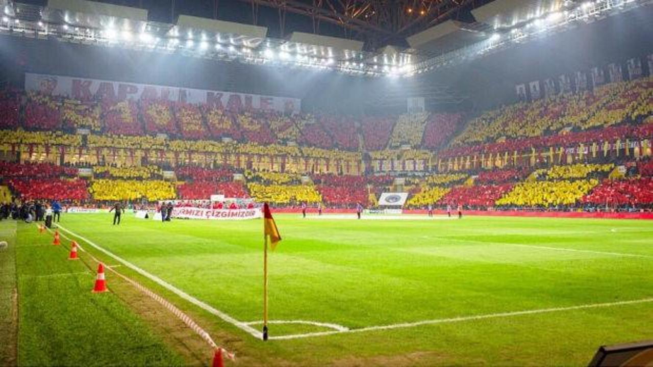 Transfer yasağını fırsata çevirdi! Kayserispor tek günde 15 imza attırdı
