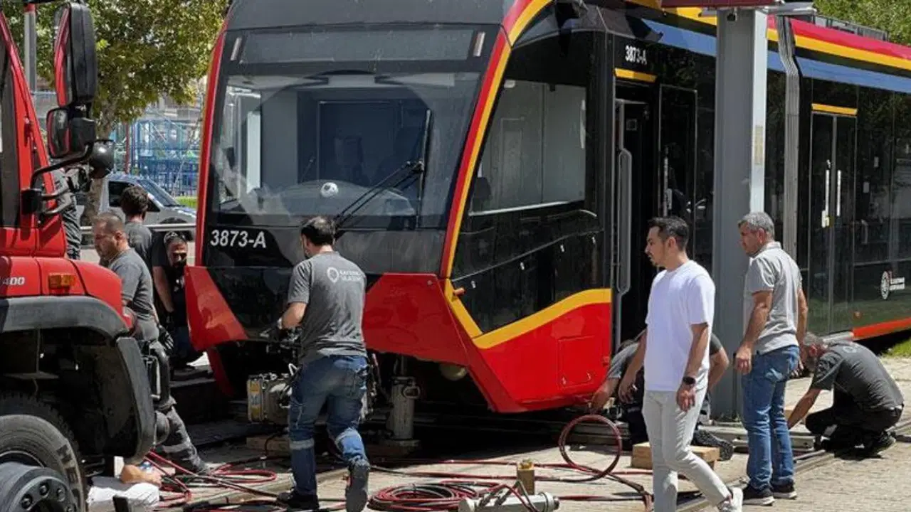 Kayseri'de tramvay faciası: Karşıya geçmek isterken hayatını kaybetti