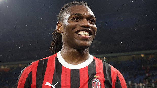 Milan'dan Rafael Leao kararı: Bonservis beklentisi aşağı çekildi