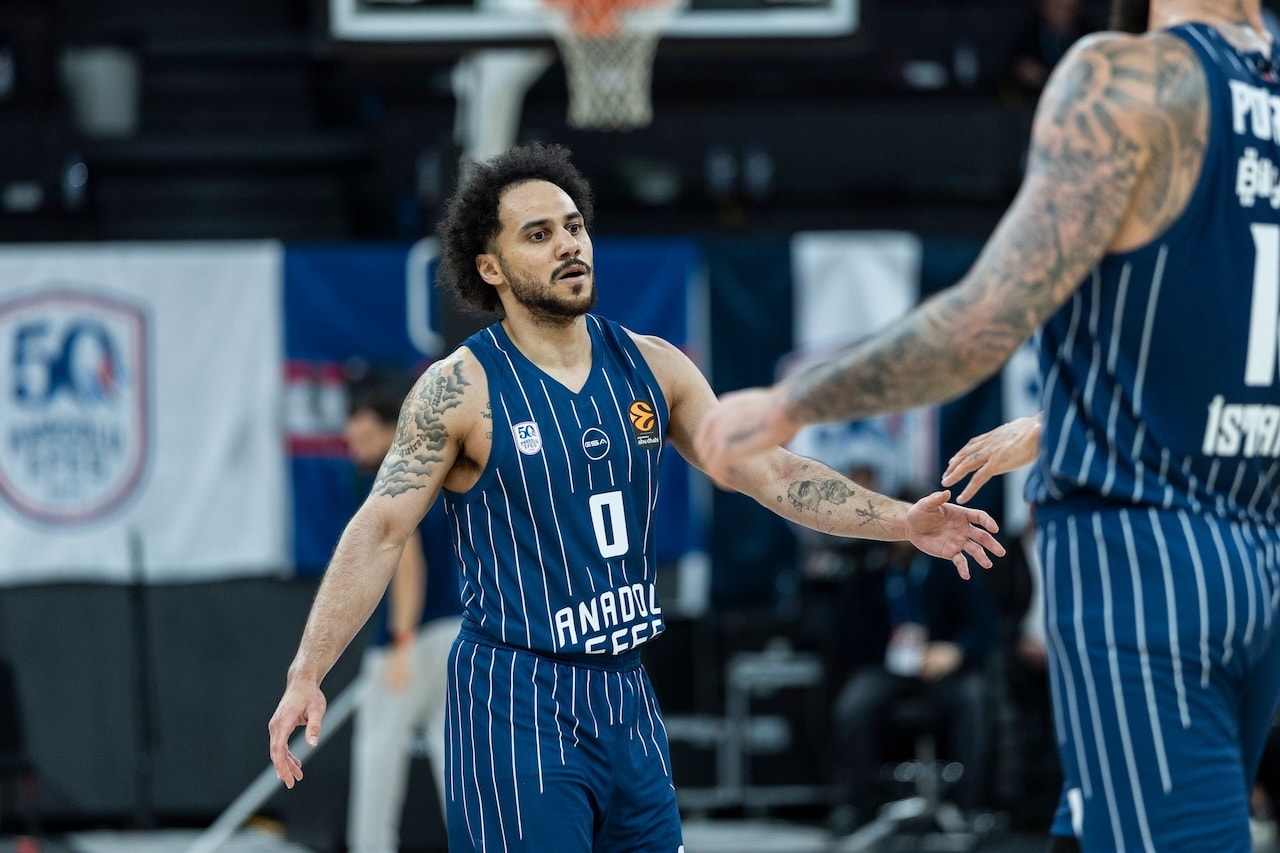Shane Larkin'den Anadolu Efes yönetimine ağır sözler: Yalnız bırakıldım