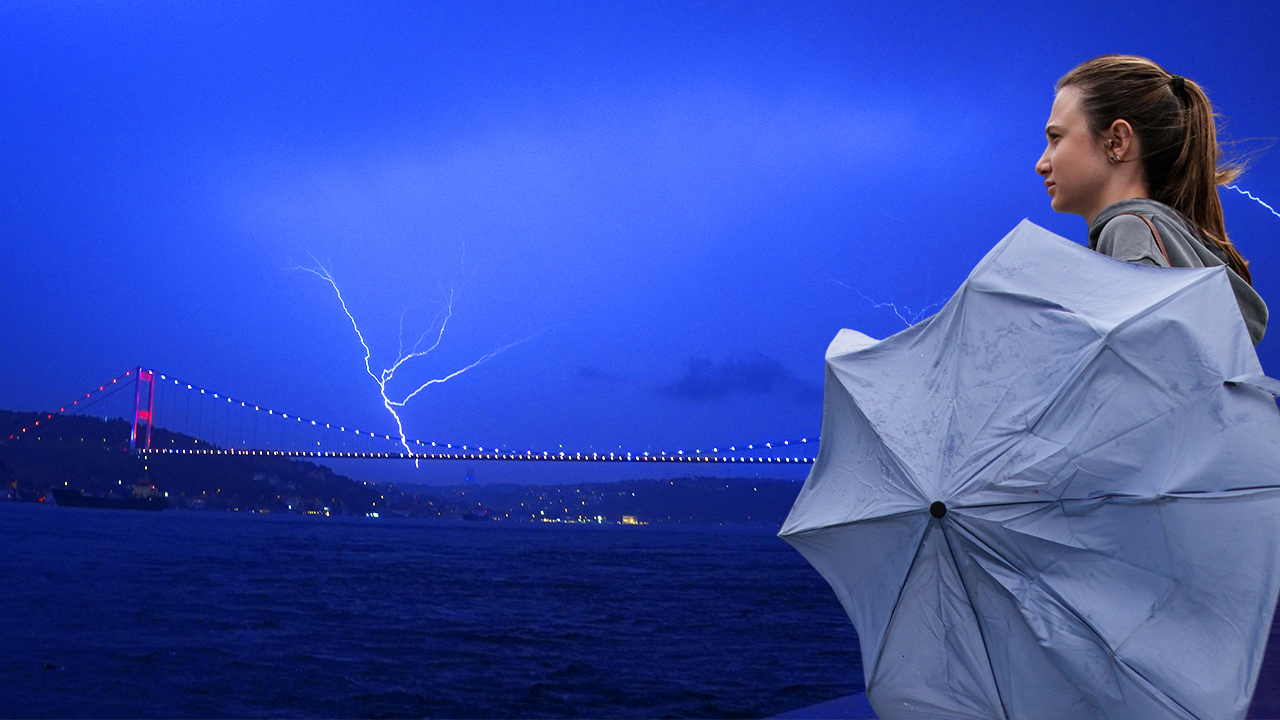 İstanbul'a yaz ortasında soğuk şok: Sıcaklık 7 derece düşecek, 4 gün yağmur var
