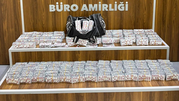 İzmir'de dev operasyon: 9 bin 184 sentetik ecza ele geçirildi