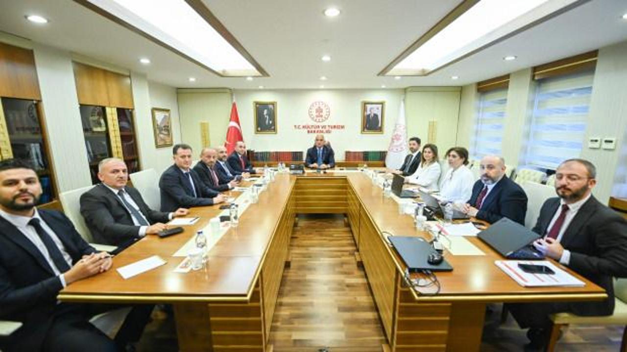 Bakan Ersoy'tan Trabzon turizmi için 'dört mevsim' stratejisi: Çin pazarı ön plana çıktı