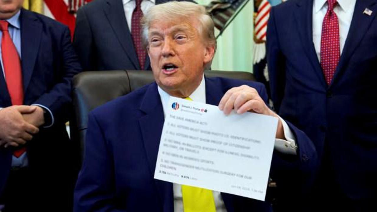 Trump'a Anayasa'ya aykırı dava: Piyasayı etkileyen mesajlarını parayla satıyor