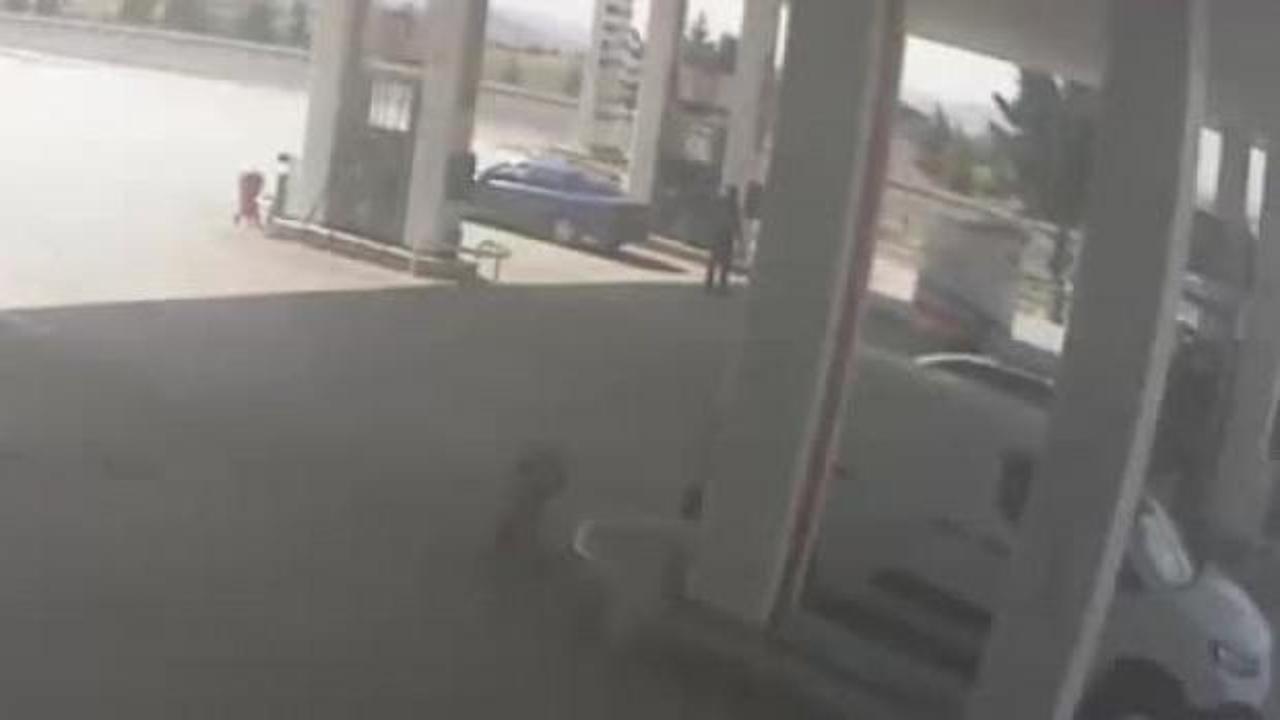 Ankara'da midibüs ile hafriyat kamyonunun çarpıştığı kazanın görüntüleri ortaya çıktı