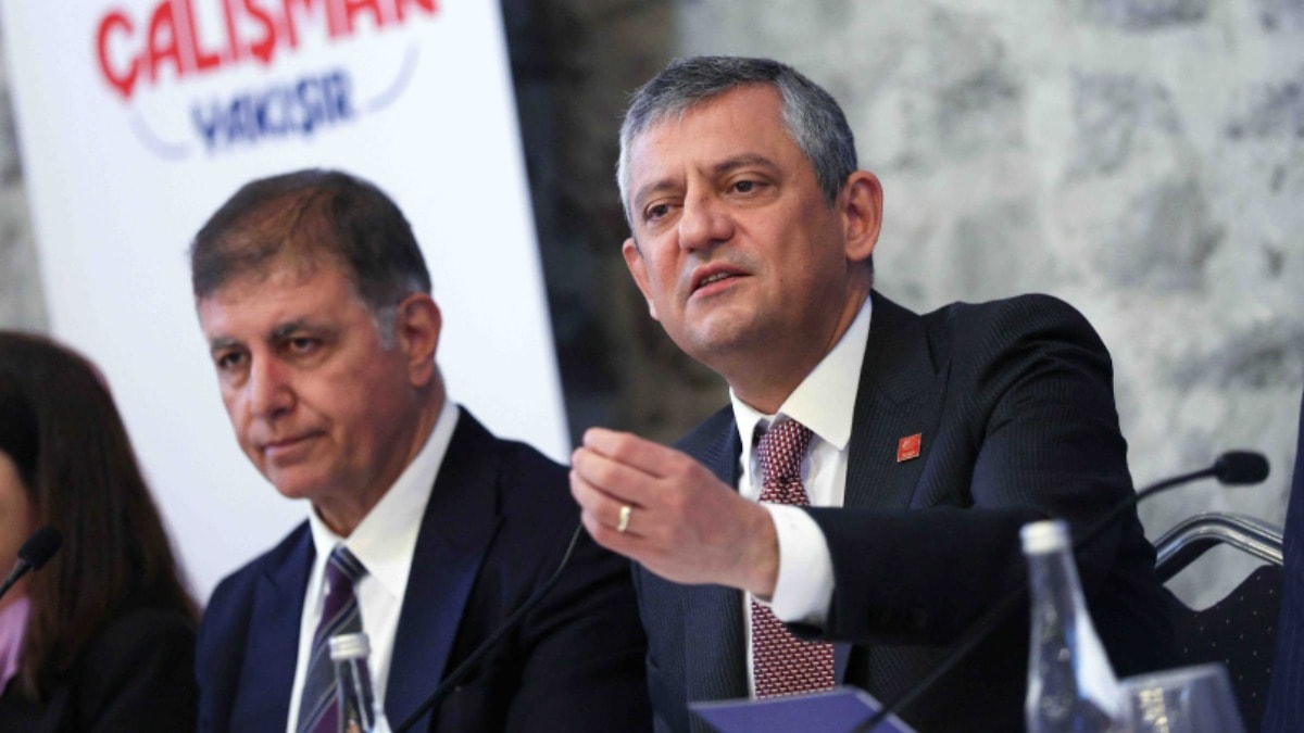 İzmir Büyükşehir Belediye Başkanı Cemil Tugay, CHP Genel Başkanı Özgür Özel'e verdiği sözden caydı
