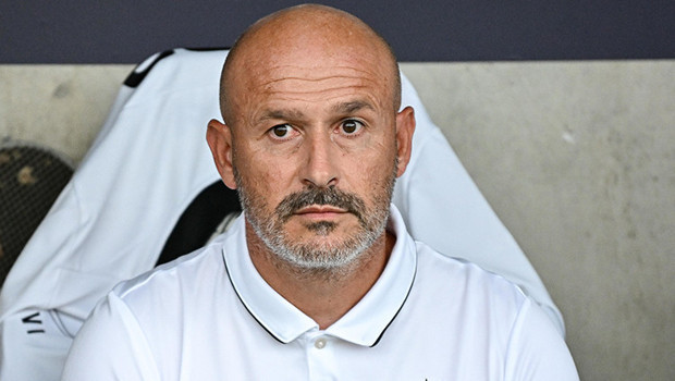 Vincenzo Italiano'dan Hradec Kralove galibiyetine övgü: '10 kişi kalmamıza rağmen takım olmayı başardık'