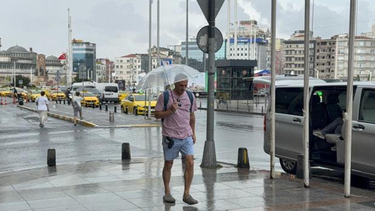 AKOM'dan İstanbul için sağanak uyarısı: Sıcaklıklar 7-8 derece birden düşecek
