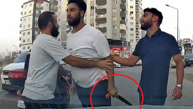 Adana'da yol verme kavgasında testereyle saldıran sürücü tutuklandı