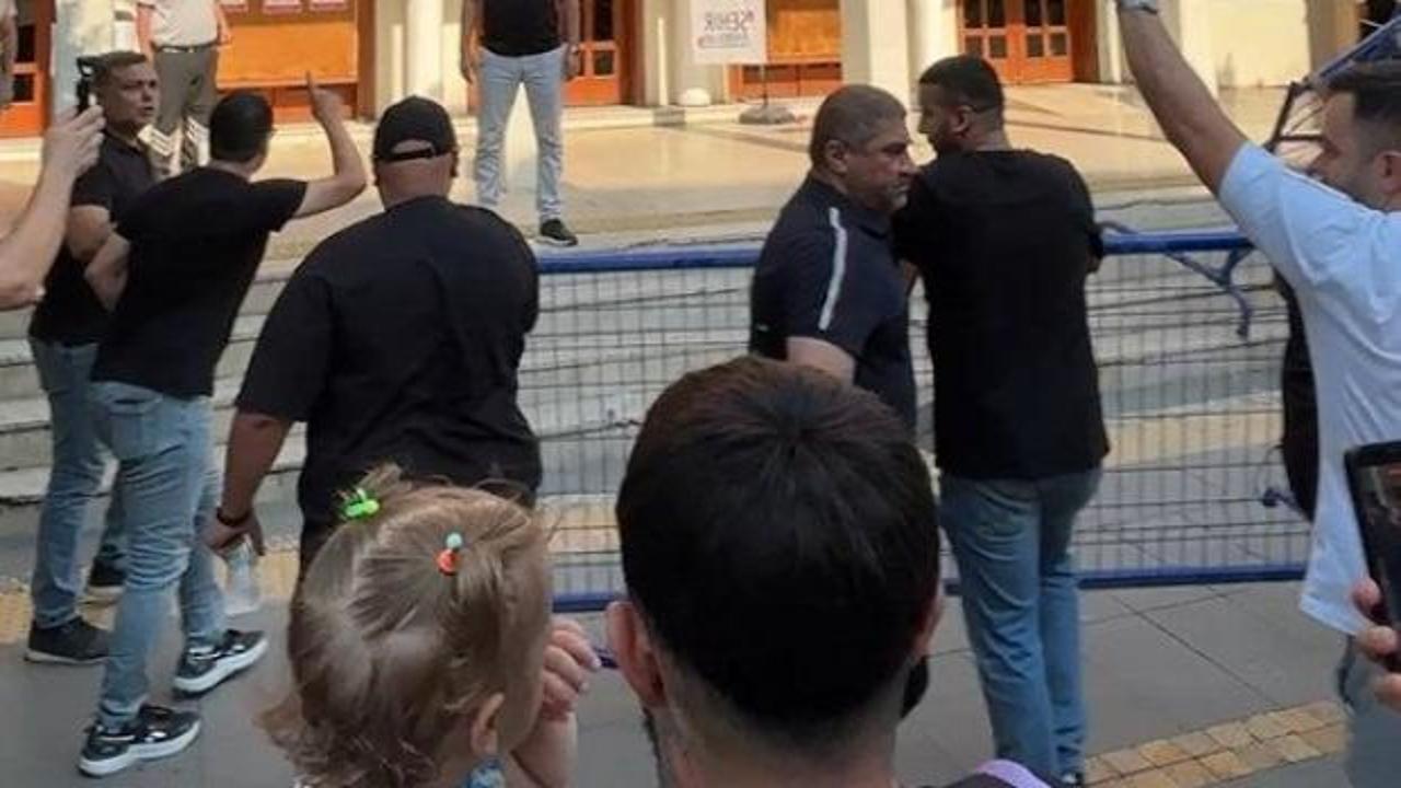 Taraftarlar ayaklandı! Bariyerleri yıkıp belediye binasına yürüdüler