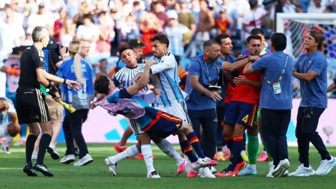 Dünya Kupası finalinde skandal! Arjantinli Paredes, iki İspanyol oyuncuya saldırdı