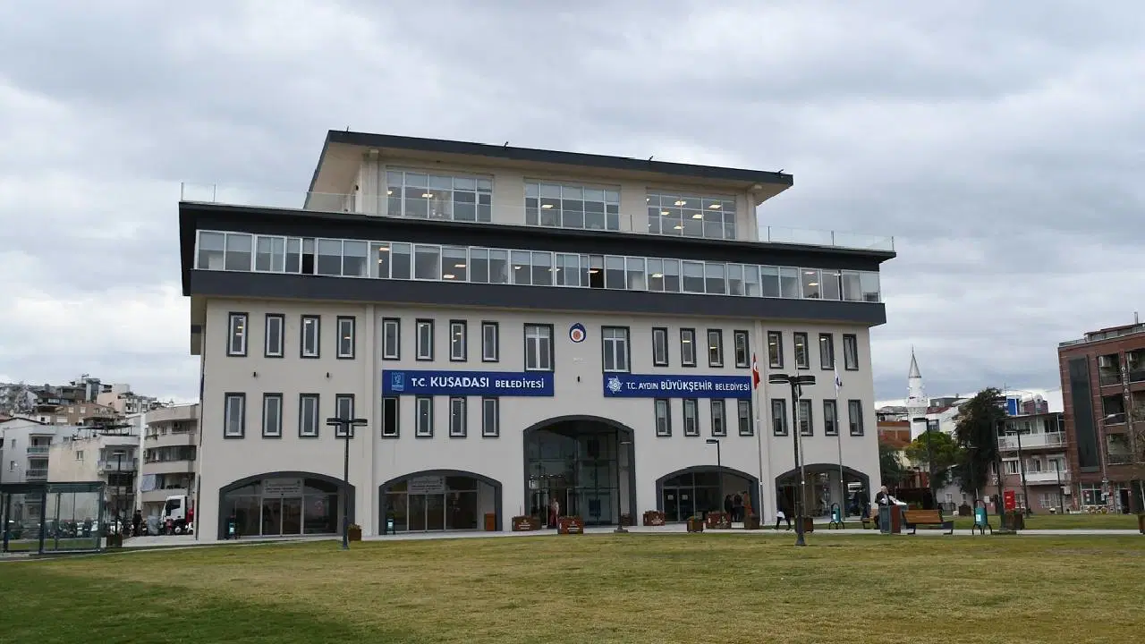 Kuşadası Belediyesi soruşturmasında adliye süreci tamamlandı: 14 kişi cezaevine gönderildi
