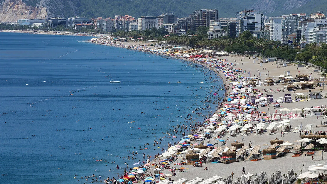 İstanbul'un plajlarına bakanlıktan tam not: Mavi bayraklı sayısı artıyor