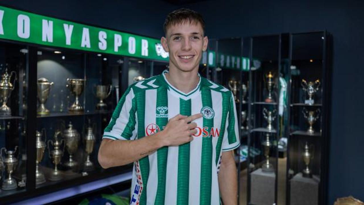 Konyaspor, Macar orta saha oyuncusu Rajmund Toth'u kadrosuna kattı