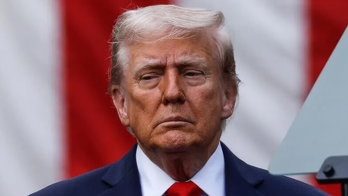 Trump'tan İran'a tarihin en ağır ekonomik yaptırım hamlesi