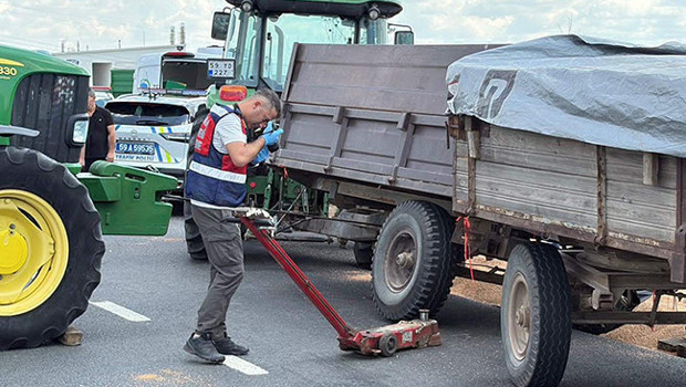 Tekirdağ'da lastik değiştirirken devrilen römorkun altında kalarak can verdi