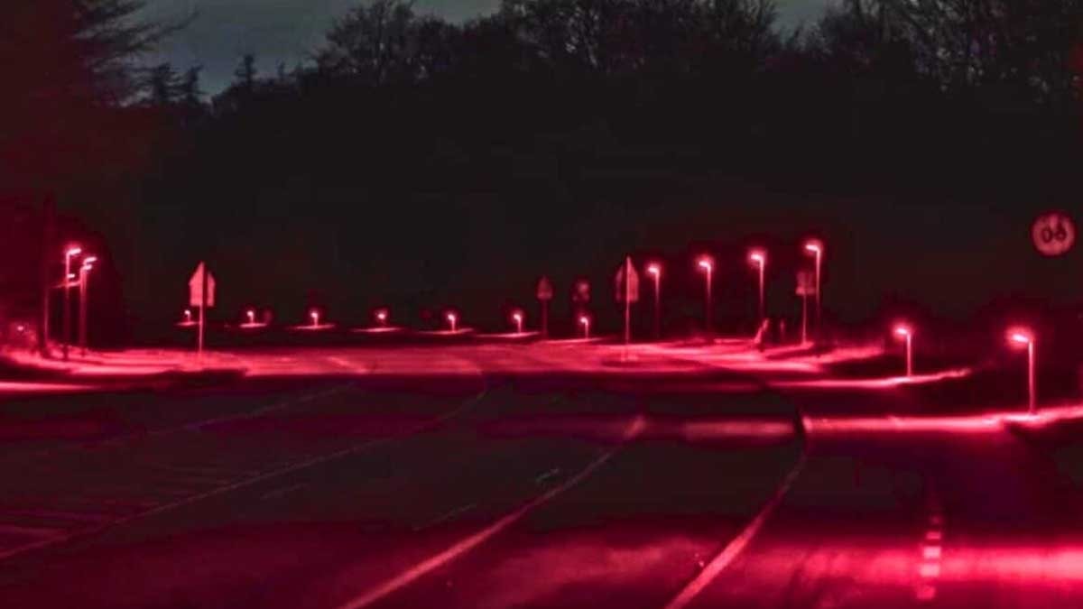 Şehrin sokak lambaları kırmızıya döndü: Enerji tasarrufunda yeni dönem