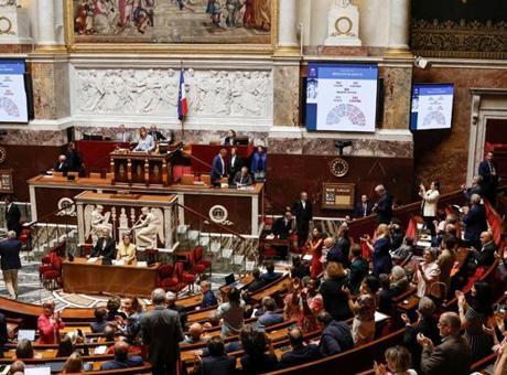 Fransa'da ötanazi yasasına anayasal onay: Macron'un vaadi gerçekleşti