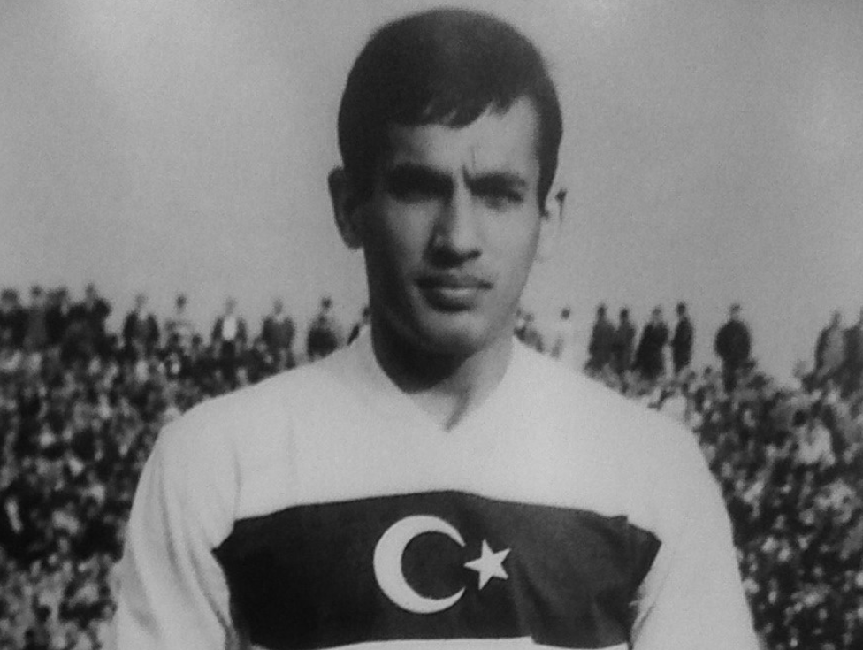 Türk futbolunun acı kaybı: Eski millî futbolcu Haluk Erdem yaşamını yitirdi