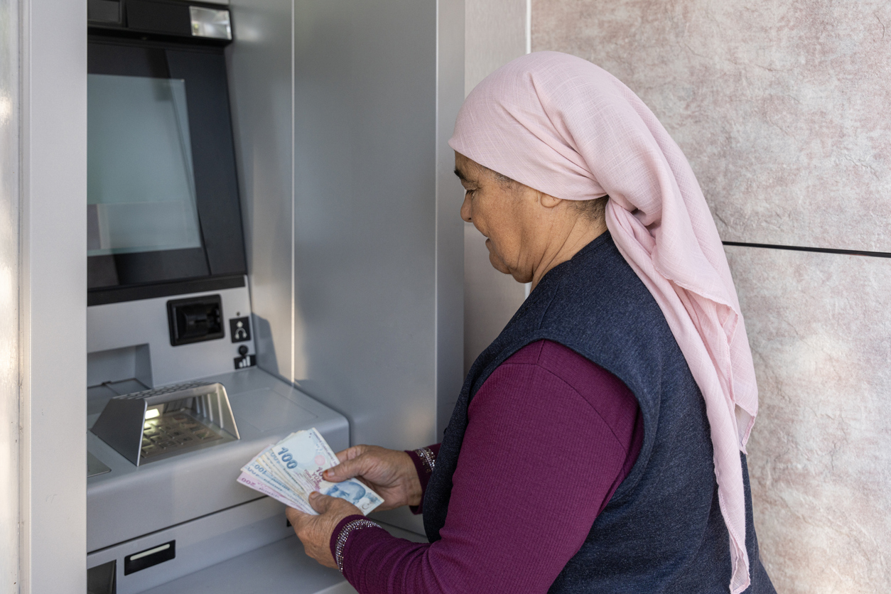 Kurban Bayramı öncesi emekli maaşları ve ikramiyeler hesaplara yatıyor: İşte tarihler