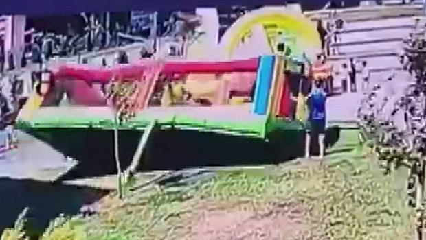 Çekmeköy'de şişme oyun parkı fırtınaya yenik düştü: 3 çocuk yaralandı
