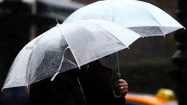 Meteoroloji'den sarı uyarı: Cumartesi günü birçok ilde çok kuvvetli yağış bekleniyor