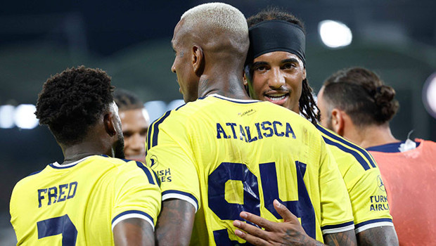 Fenerbahçe, Avrupa'da derbi rakibine bir adım daha yaklaştı