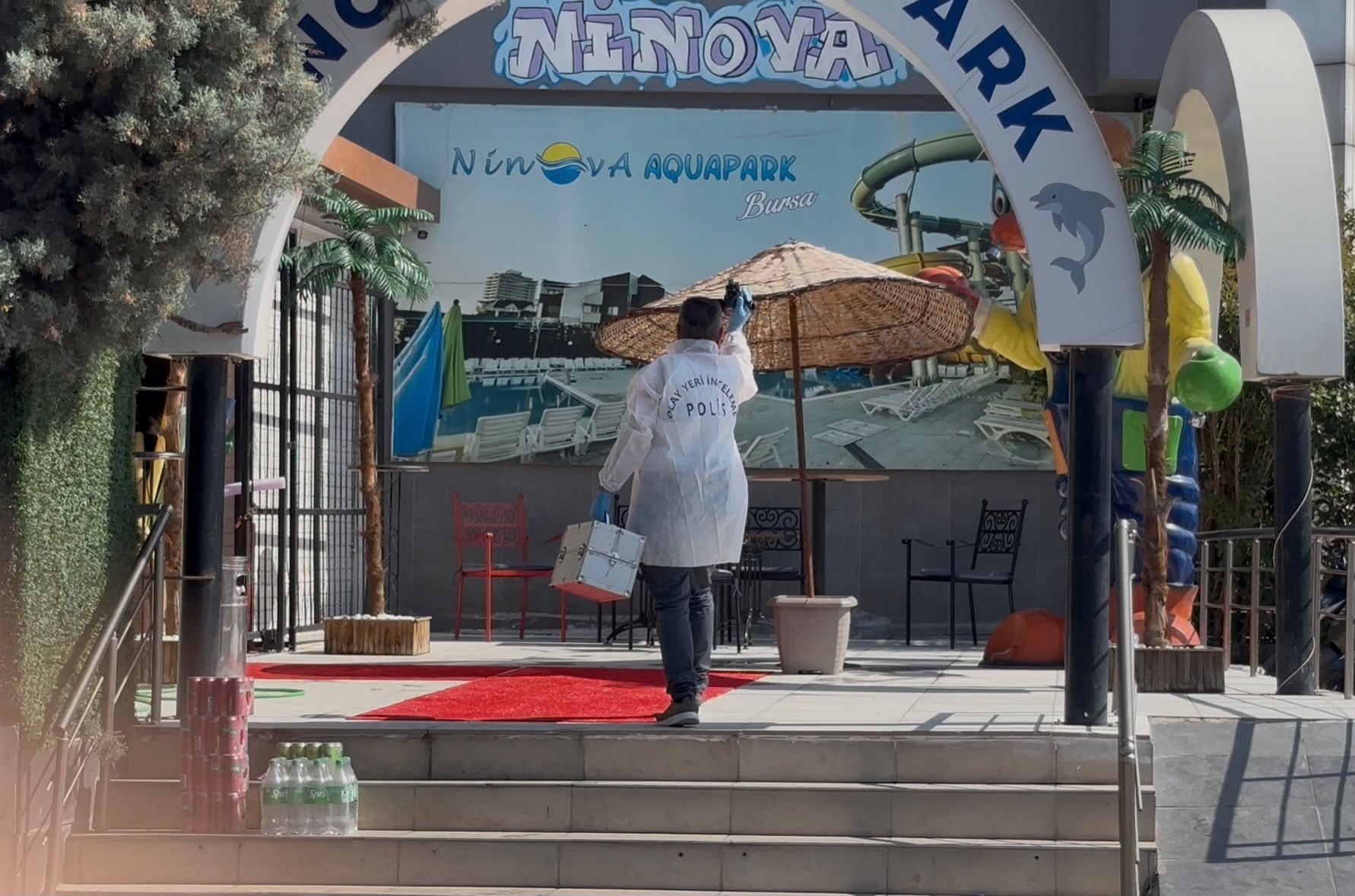 Bursa'da aquaparkta korkunç kaza: 16 yaşındaki havuz görevli 10 metreden düştü