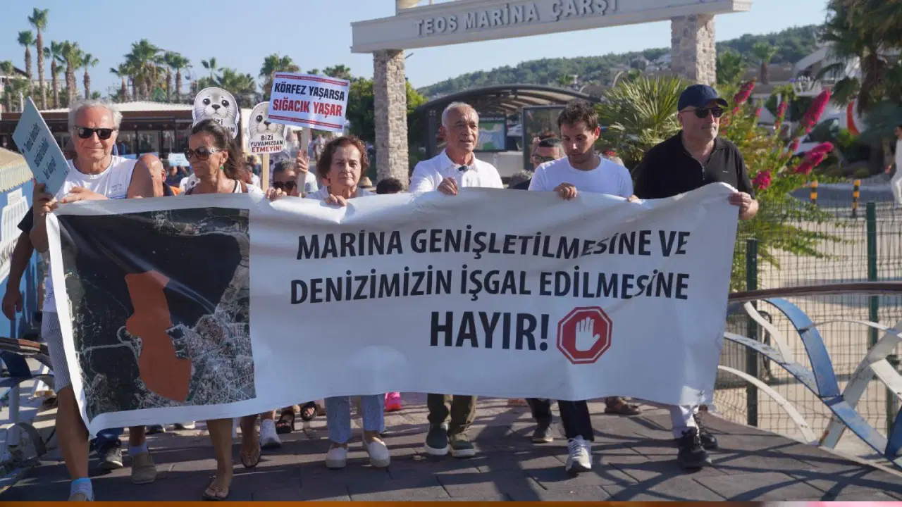 Sığacık'ta Teos Marina'ya karşı çığ gibi büyüyen protesto: "Kıyıları ranta teslim etmeyeceğiz"