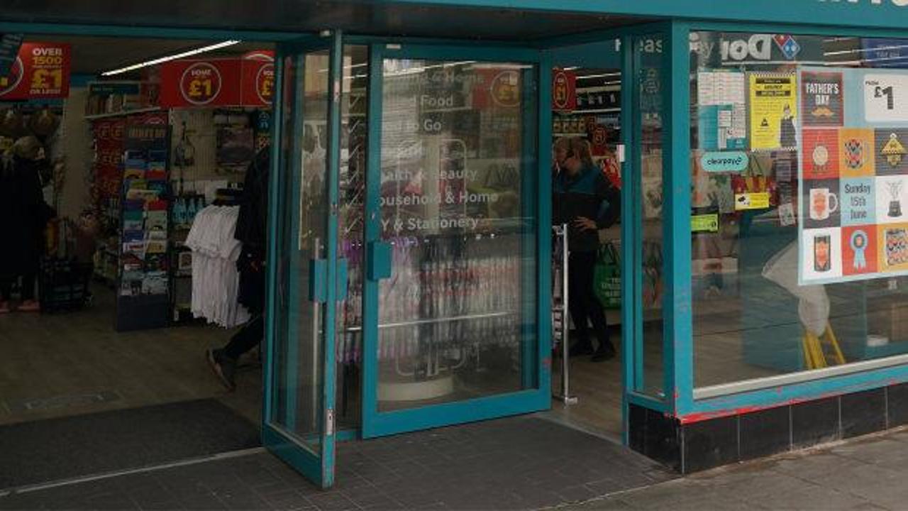 İngiltere'nin dev indirim market zinciri Poundland yeniden satışa çıkarılıyor