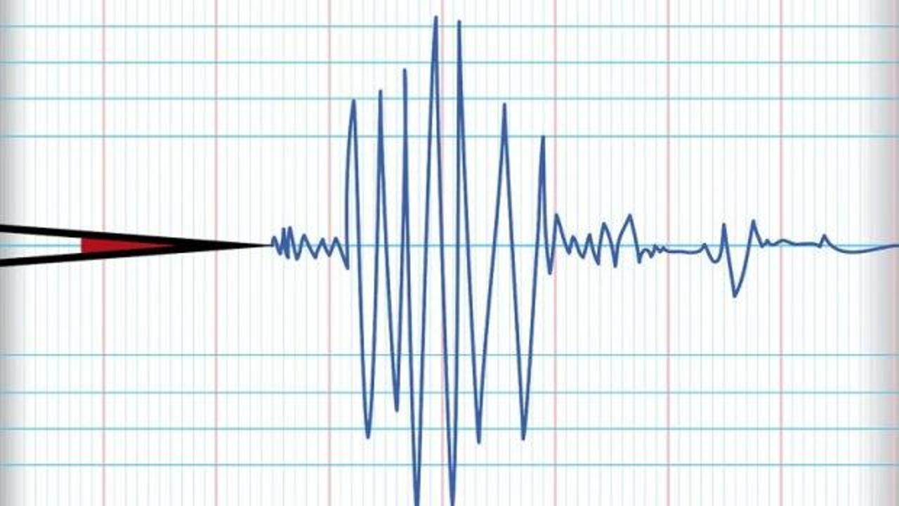 İzmir Karaburun açıklarında 3.7 büyüklüğünde deprem