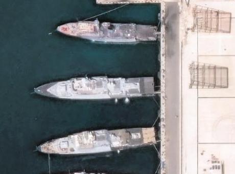Kiev'den Rus donanmasına sürpriz saldırı: Novorossiysk Üssü vuruldu