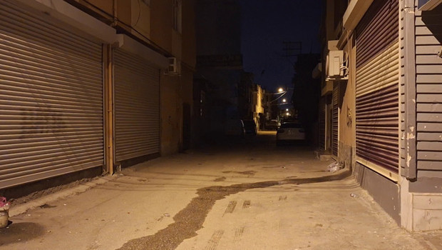 Adana'da sokak ortasında kan donduran cinayet: 24 yaşındaki genç kadın silahla vuruldu
