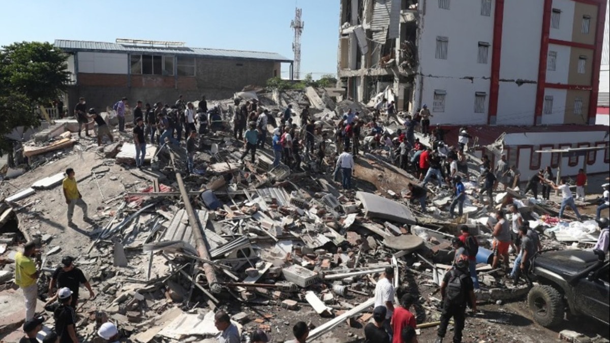 Kolombiya'yı 7,4'lük deprem vurdu: Can kaybı 132'ye çıktı