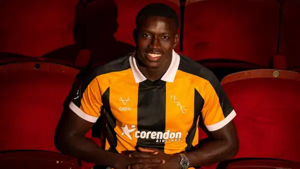 Premier Lig'e yükselen Hull City, Senegalli stoper Nobel Mendy'yi transfer etti