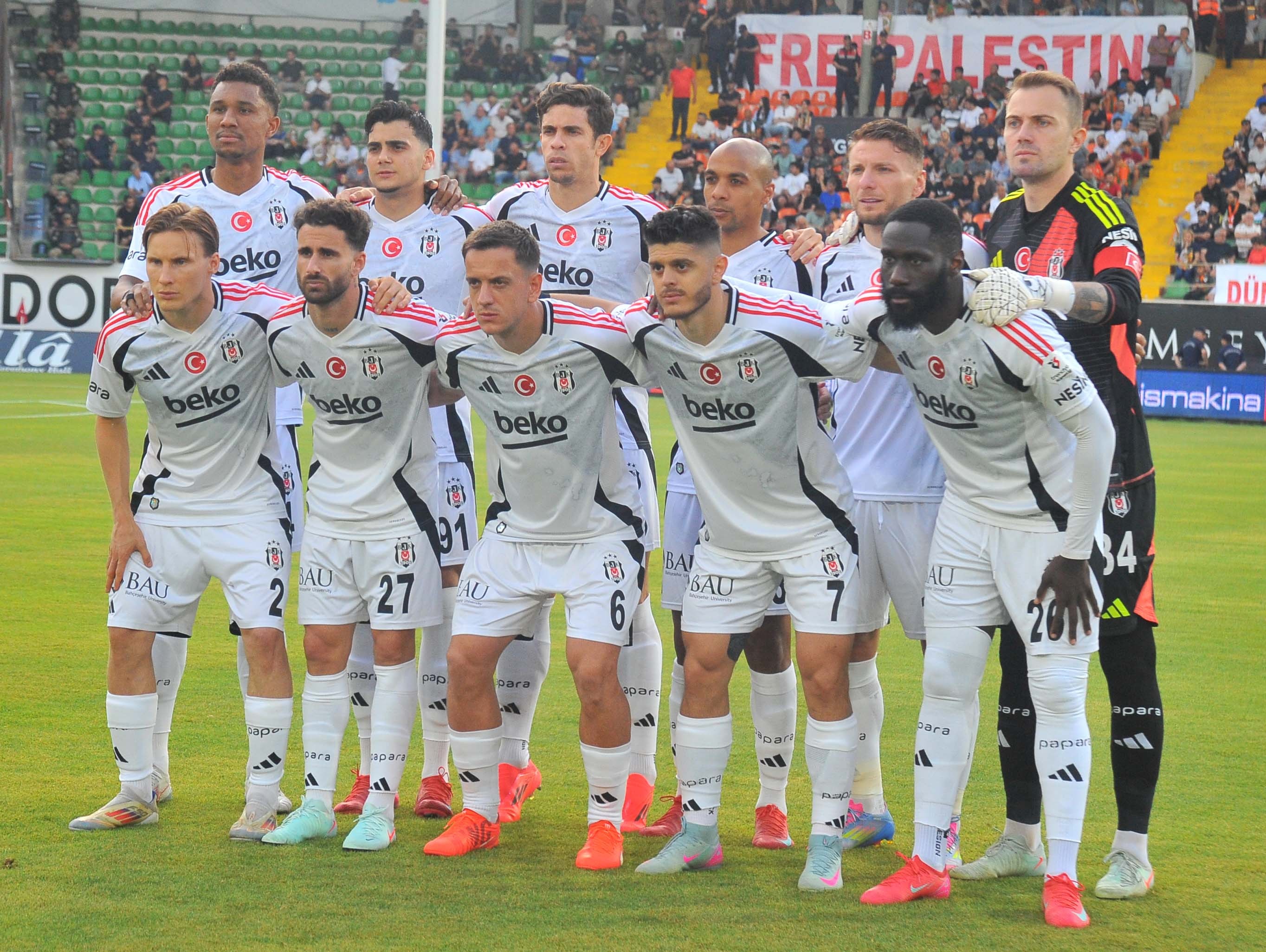 Beşiktaş'ın eski yıldızı futbolculuk kariyerine son verdi