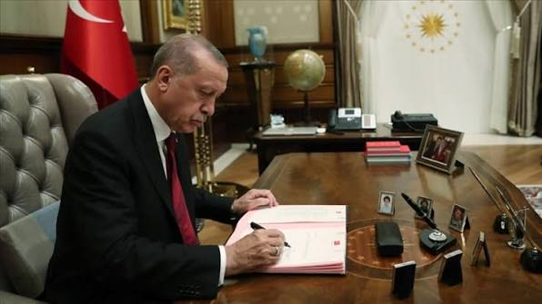 Cumhurbaşkanı Erdoğan'ın imzasıyla kritik atamalar: 10 üniversiteye yeni rektör, ÖSYM'e yeni başkan
